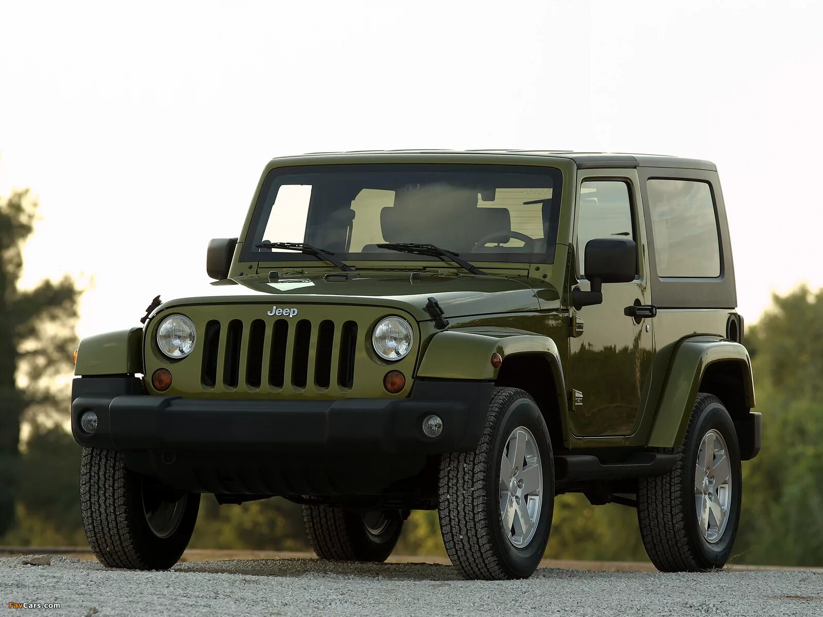 Jeep вранглер рубикон. Джип вранглер рубикон 2018. Jeep wrangler tj 1997. Джип ест машину. Джип ест машину.