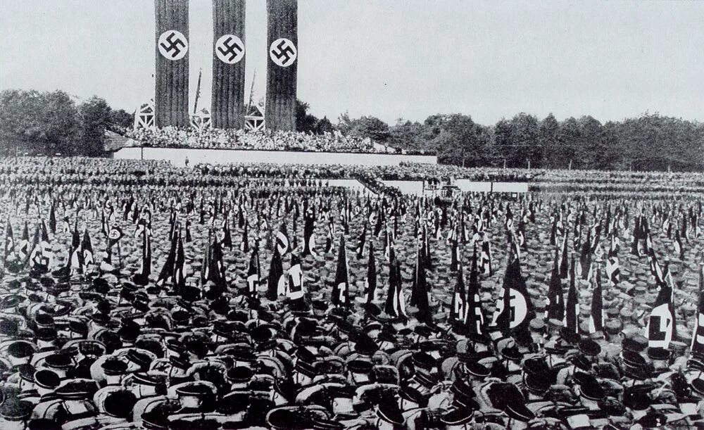 Лени рифеншталь триумф. Триумф воли 1934. триумф воли 1935. триумф воли лени рифеншталь 1935. триумф воли 1935 гитлер.