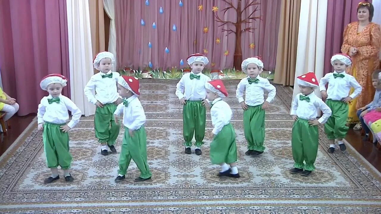 Детский танец для средней группы. Танец грибов в детском саду. Танец грибы средняя группа. Танец грибочков в детском саду. Танец для детей средней группы.