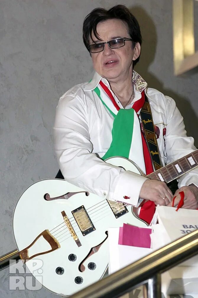 Сколько лет барыкину певцу. Сколько лет барыкину певцу. Александр барыкин похороны. Александр барыкин в молодости. Сколько лет барыкину певцу.