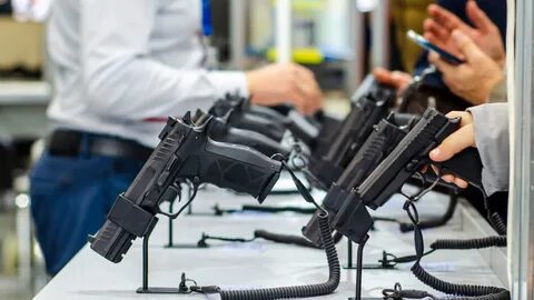 Научиться владеть оружием