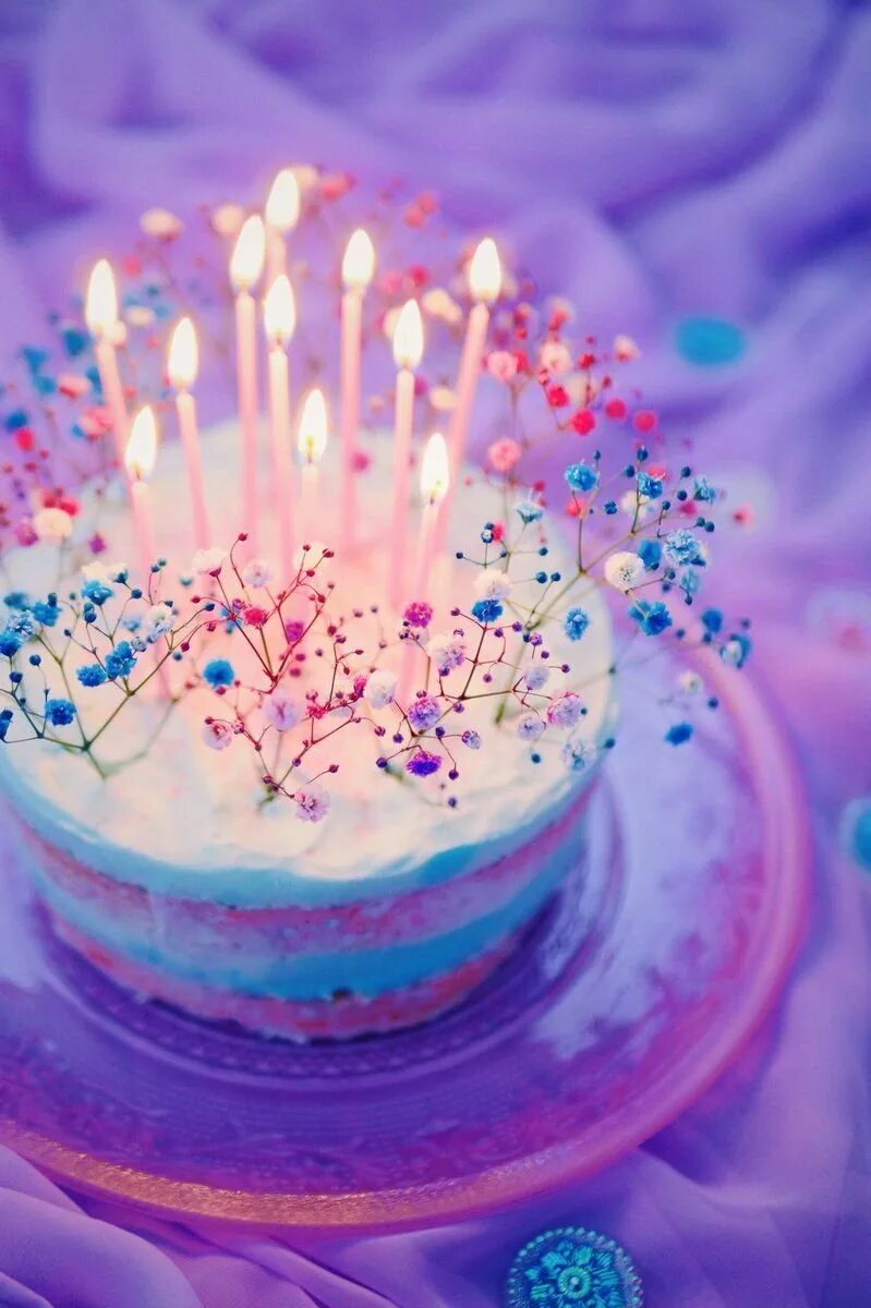 С днем рождения. С днем рождения стильно. Стильные тортики на день рождения. Открытка с днём рождения торт. С днем рождения новые необычные