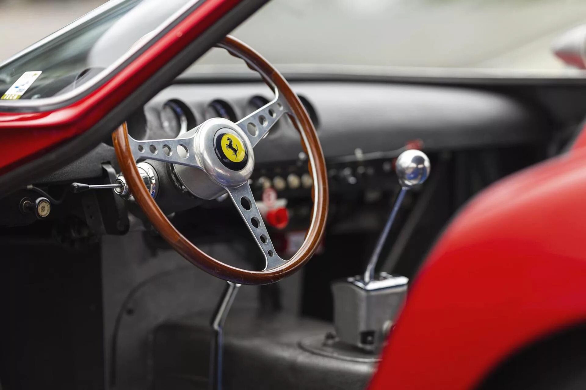 Ferrari gto 1962. Ferrari 250 GTO Interior. Ferrari 250 GTO салон. Thrustmaster Ferrari 250 GTO. Ferrari 250 GTO 1962 года.