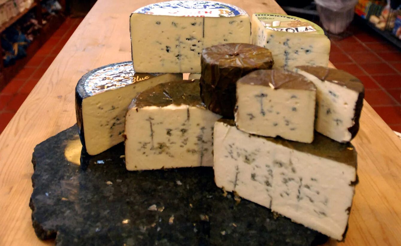 сыры ассортимент. сорт американского сыра. эксперт сыра. пошехонский сыр. американский сыр.