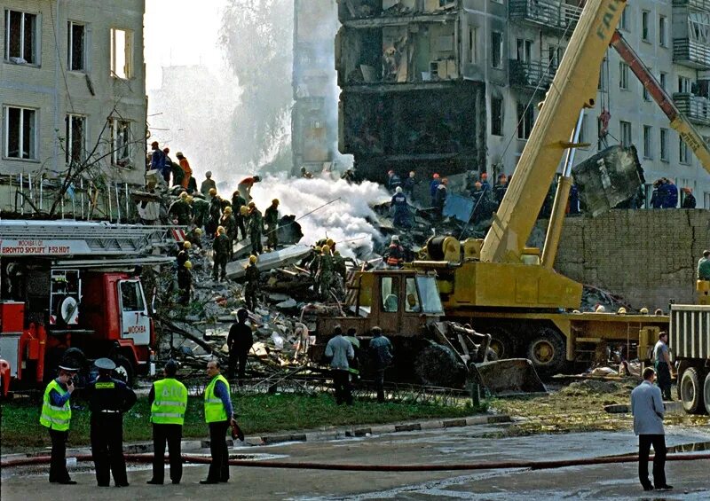 В каких городах будет теракт. Взрыв в Москве 1999 на улице Гурьянова. Теракт на улице Гурьянова 1999. 9 Сентября 1999 улица Гурьянова. Взрывы на каширке и Гурьянова 1999.