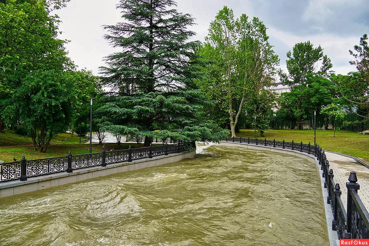 салгир outdoor рекламное агентство симферополь. исток салгира. набережная салгира крыма. салгир баба. река салгир.