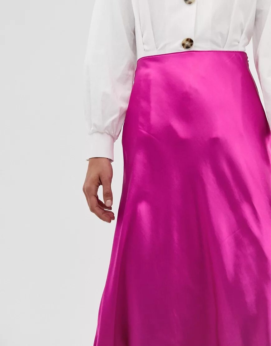Атласная юбка купить. Атласная юбка. Розовая атласная юбка. Сатиновая юбка. Атласная юбка фуксия.