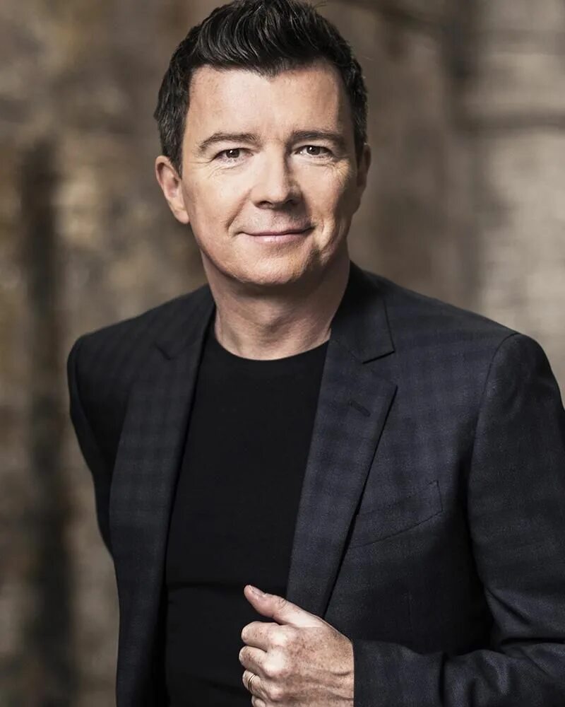 Rick astley молодой. Рик эстли певец. Рик эстли википедия. Rick astley. Рик эстли википедия.