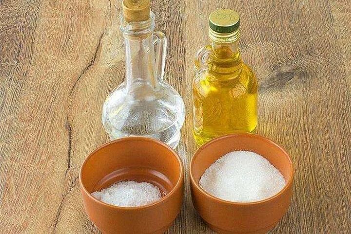 Сахар и масло подсолнечное. Растительное масло соль. Подсолнечное масло и соль. Уксус и подсолнечное масло.
