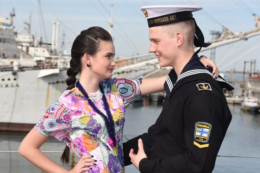Девушки любят моряков