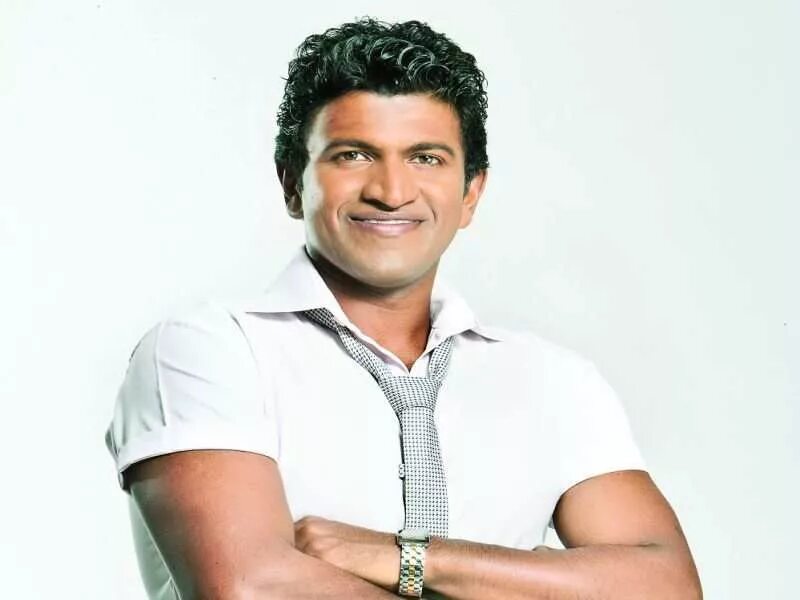 Пунит раджкумар. Puneeth rajkumar. puneeth rajkumar family. пунит теджвани. раджа продюсер.
