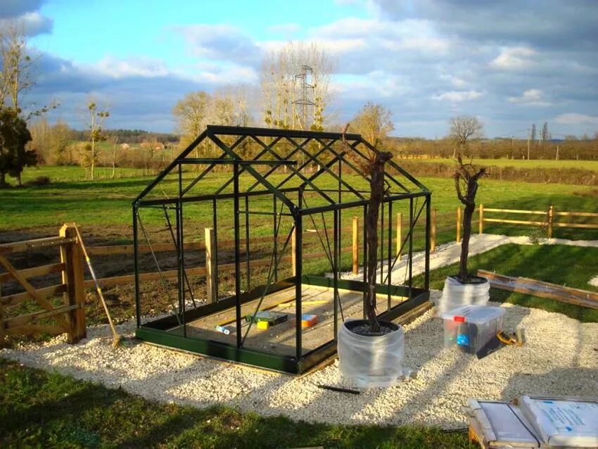 Теплицы фото чертежи. Теплица из металлических труб. теплица из профильной трубы. каркас теплицы из профильной трубы. самодельная теплица из профильной трубы.