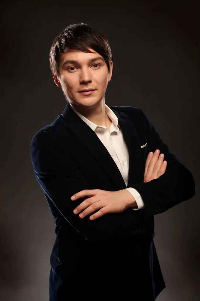 Сулейманов певец