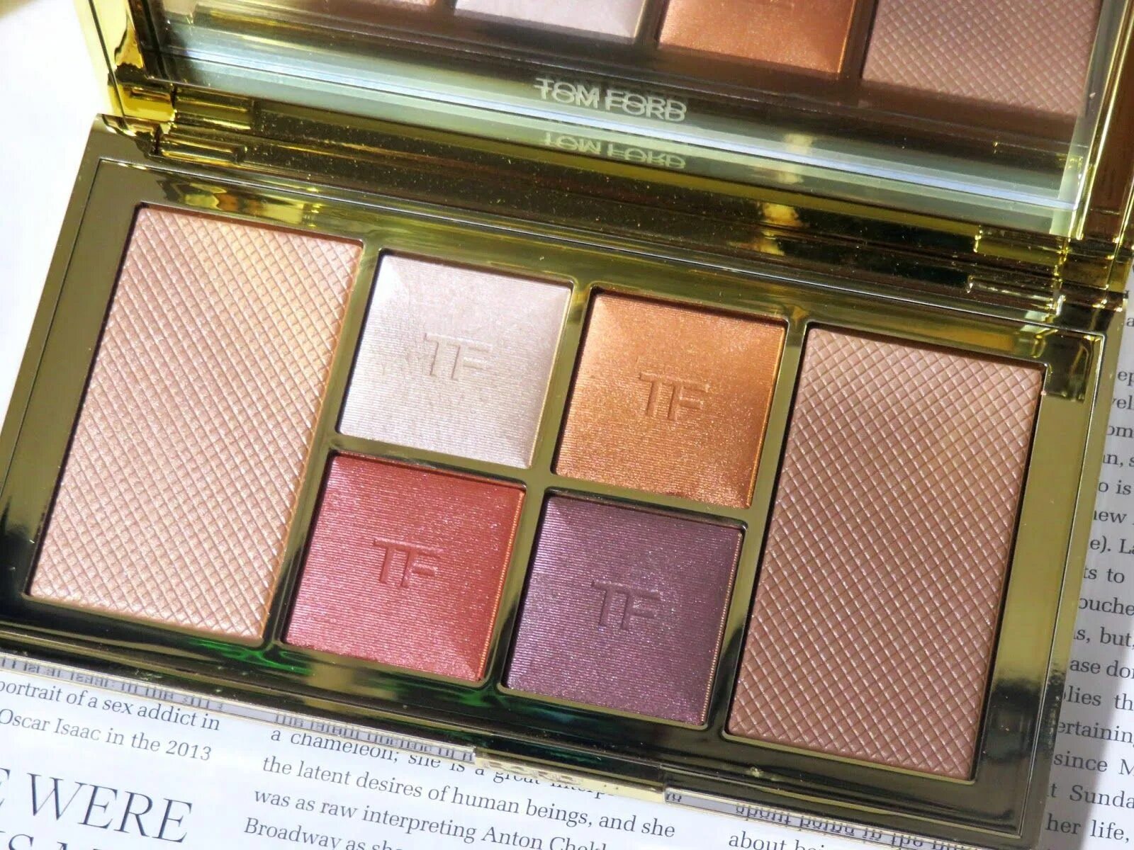 Tom shade. Палетка том форд. tom ford shade and illuminate face and eye palette. rose cashmere tom ford. скульптурирующая палетта tom ford shade and illuminate.