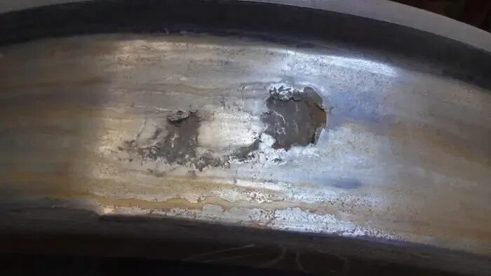 Выщербины на колесных парах локомотива