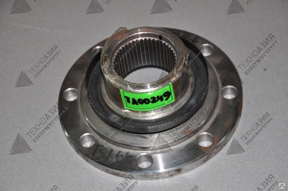 Фланец заднего редуктора урал 4320. Фланец переднего редуктора. 72-2308017 фланец. Фланец переднего редуктора. Фланец переднего редуктора, сталь lu073582.