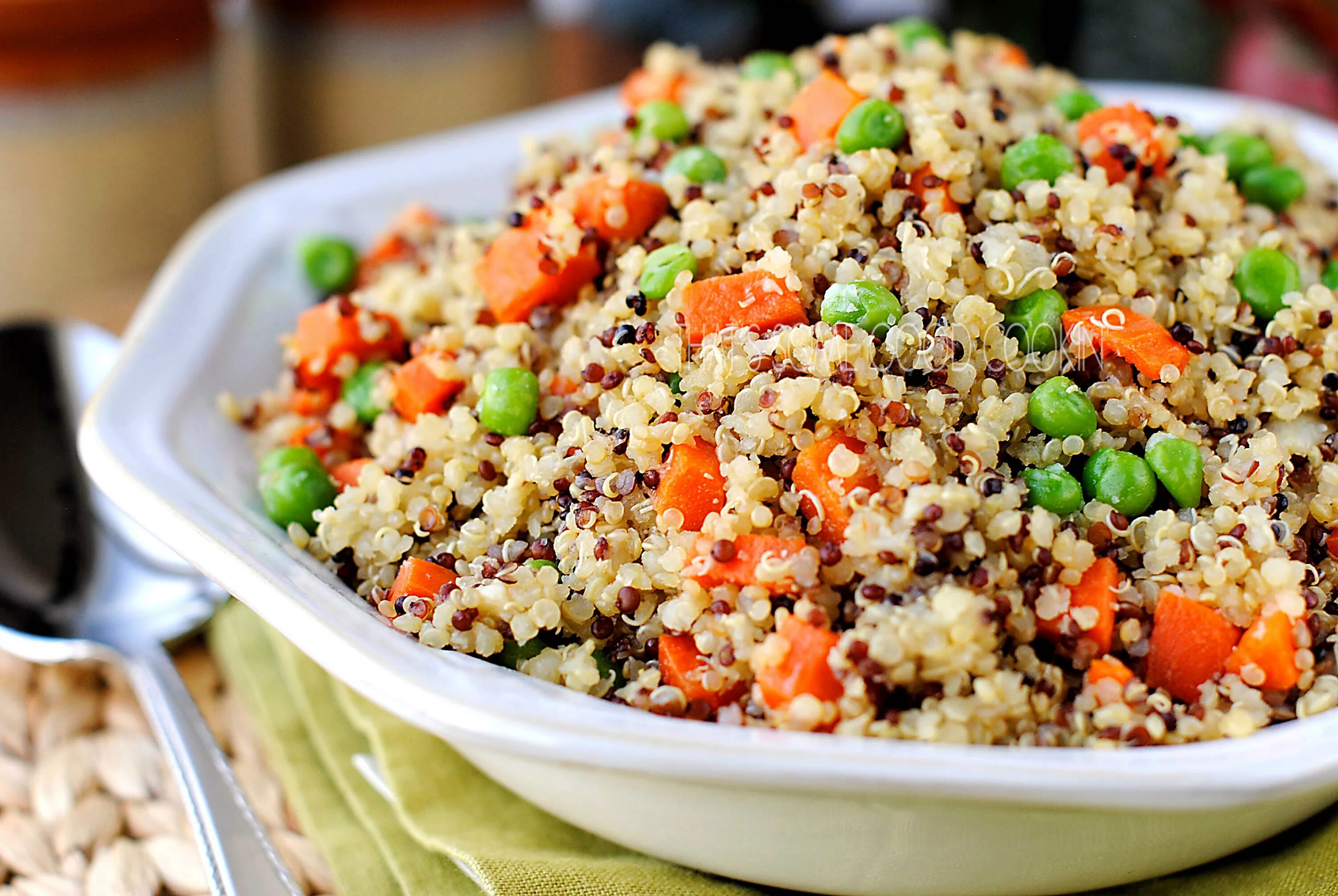 Крупа в готовом виде. Quinoa крупа. Киноа каша. Рис киноа. Киноа Эндакси.