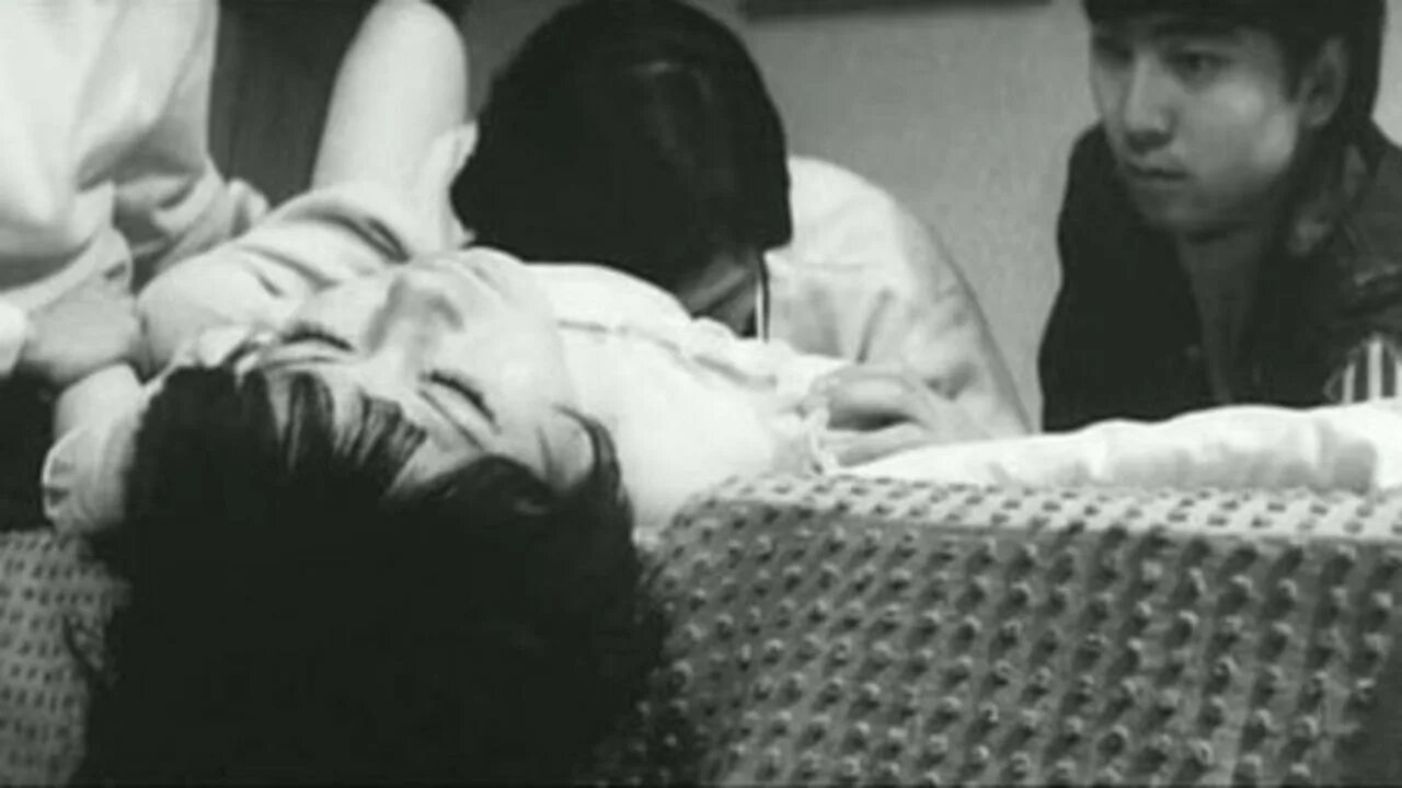 Нанкинская резня цветы войны. Насилие японские девушки. Насилие японской девушки. Суд в японии. Насилие японской девушки.