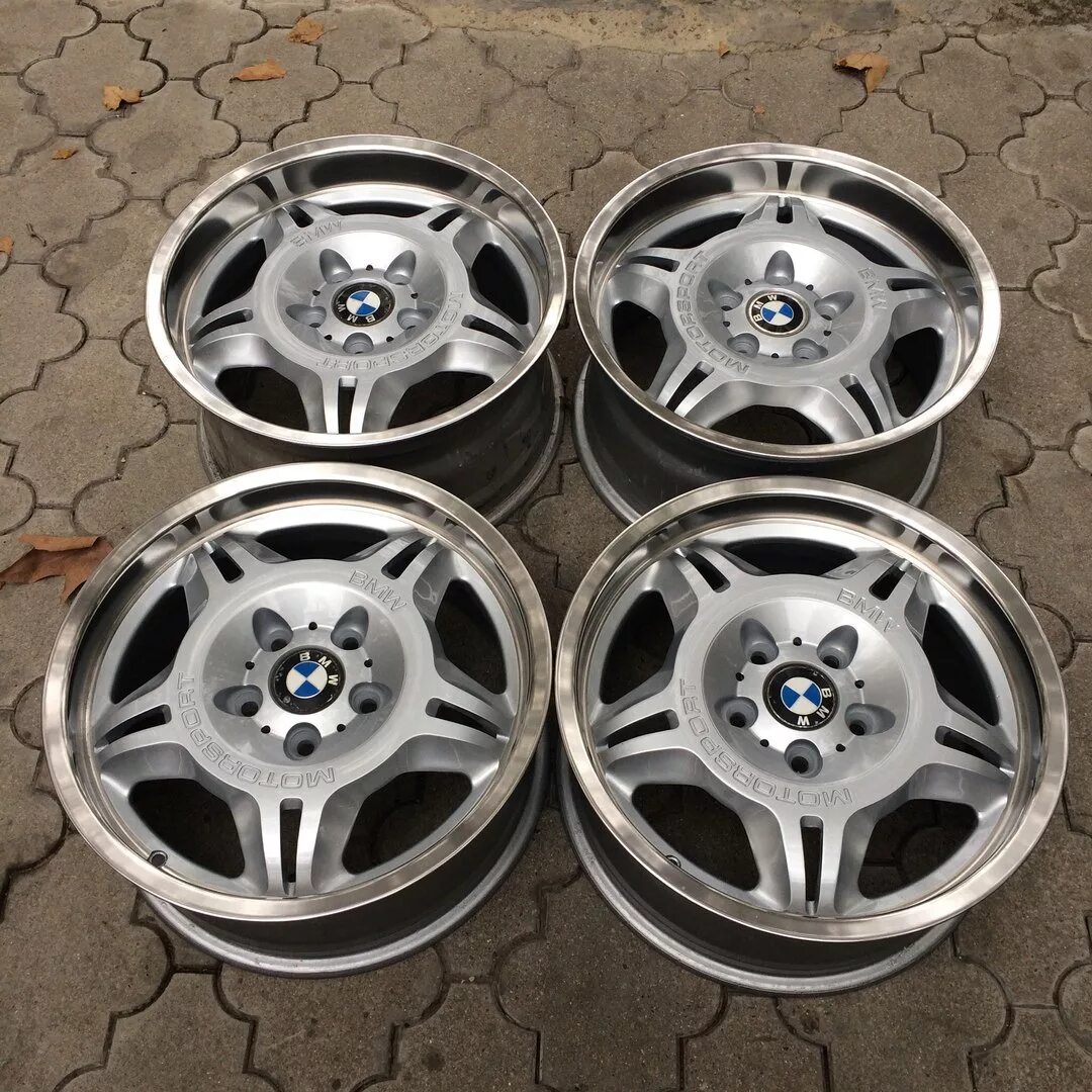 Диски BMW Motorsport r17 e36. Диски БМВ м3 е36. Диски BMW Motorsport r17 e36 22 стиль. Диски БМВ е36 r15.