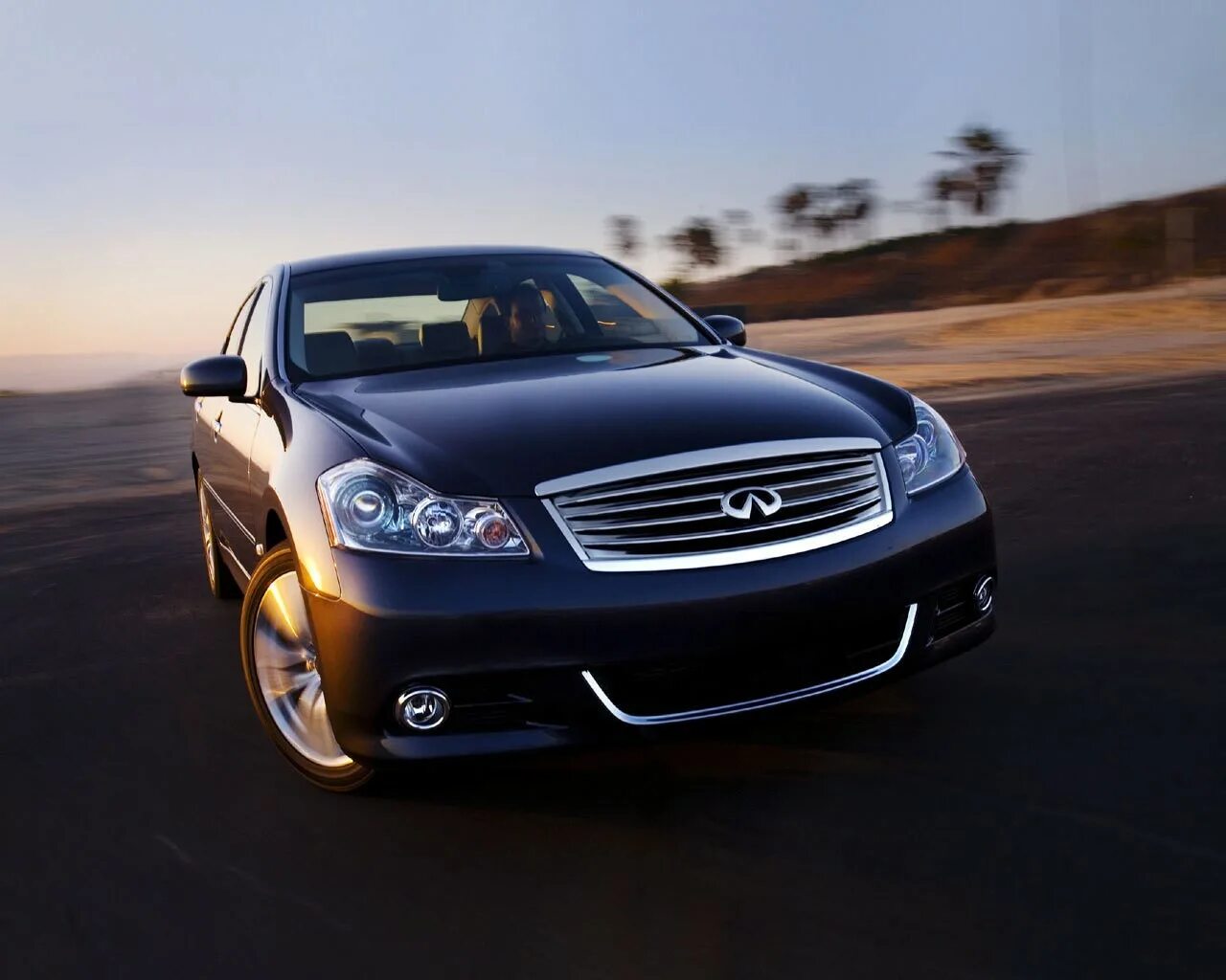 Машина хотя в россии. Инфинити m45. Infiniti m45 2008. Инфинити седан м 35. Infiniti m35 2008.