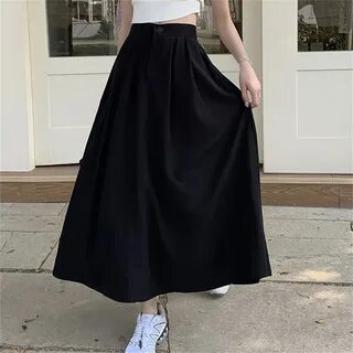 Орыс әйелді юбка киіп алады