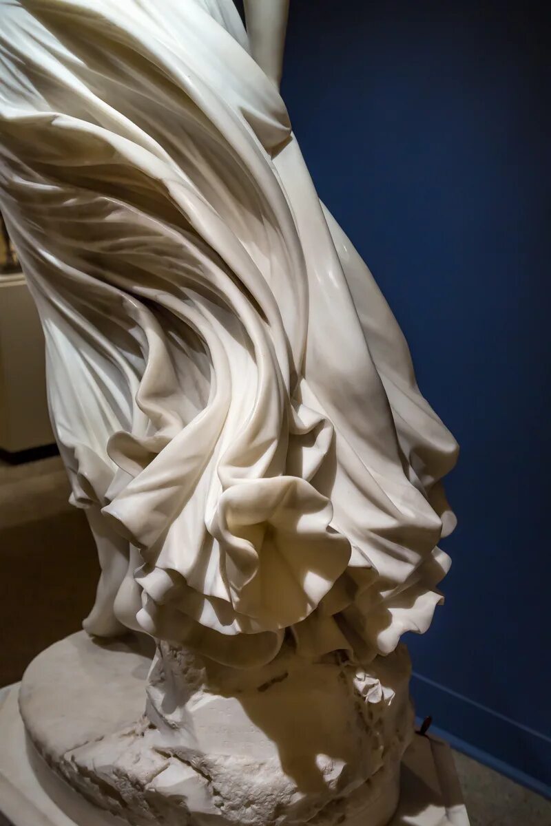 девушка в белой краске. Yves pires скульптуры. фотограф александр яковлев танец. драпироваться в необыкновенные чувства. Alexander yakovlev.