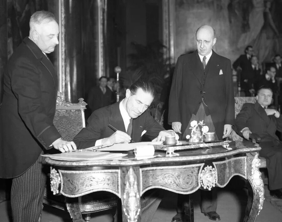 Конвенция россии и франции. Брюссельский пакт 1948. Подписание брюссельского пакта. Брюссельский пакт 1954.