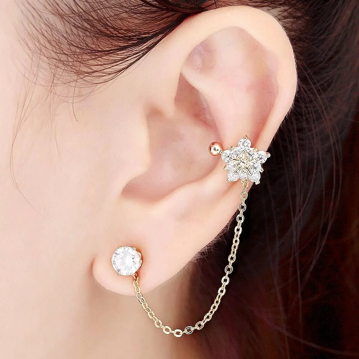 Серьга в ухе. Серьги Haidy Ear. Ear Wrap - Chain Earring - Ear Cuff. Сережки в ушках гвоздики. Серьги на 2 прокола.