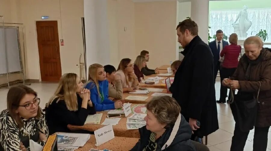 Вакансии цзн еманжелинск. Работа в еманжелинске. Вакансии цзн еманжелинск. Центр занятости мегион. Биржа труда еманжелинск.