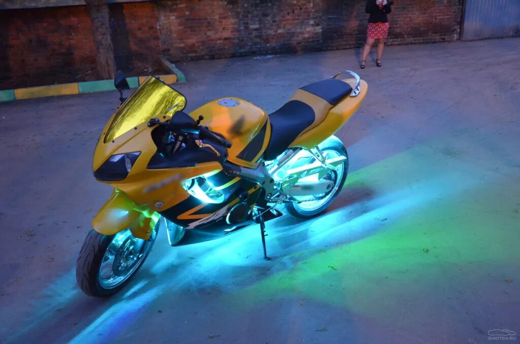 Мотоцикл светятся. Подсветка Honda CBR 600 f4i. Honda Dio подсветка. Хонда СБР 600 неон. Подсветка Хонда СБР 600 ф4.