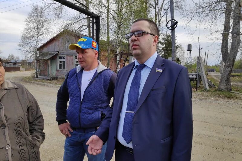 Станция вонъеган хмао. Поселок коммунистический хмао школа. Посёлок самза хмао. Поселок коммунистический. Поселок унъюган.