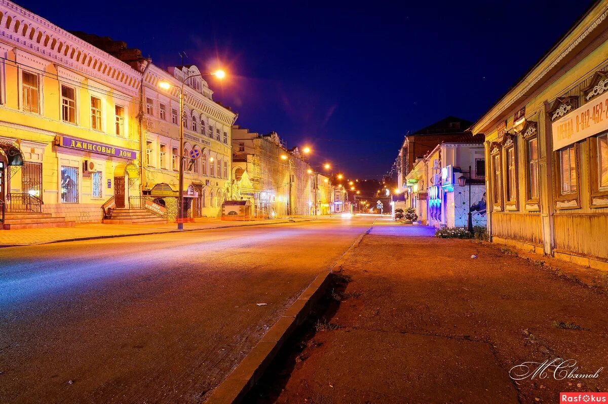 Пожарная каланча сарапул. Спокойной июльской ночи, закат в кронштадте. Сарапул ночь. Сарапул площадь. Сарапул ночь.