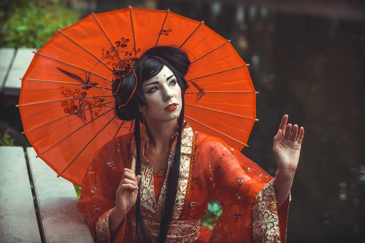 мизуаж гейши. фильм мемуары гейши тыковка. плывущая походка гейши. кимоно ойран референс. гейша в японском саду.