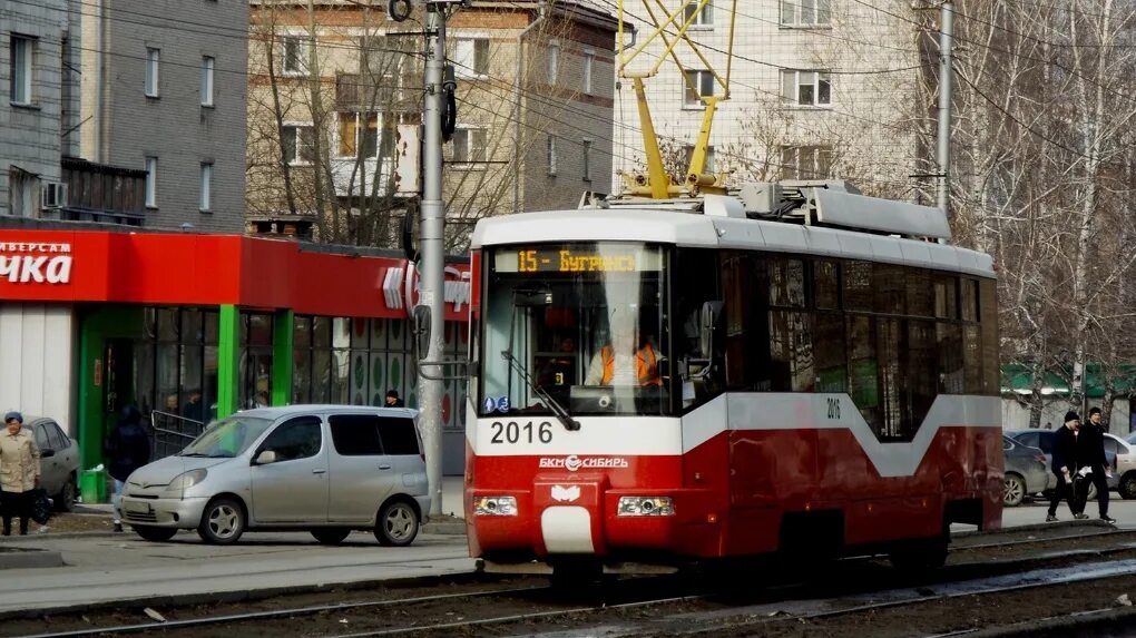 Где сейчас трамвай новосибирск. Трамвай новосибирск 2041. 15 трамвай новосибирск. трамвайные пути новосибирск. трамвай новосибирск 2150.