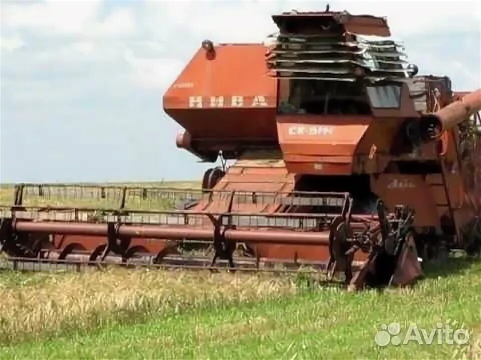 File:Combine harvester Niva 02.JPG - Wikimedia Commons