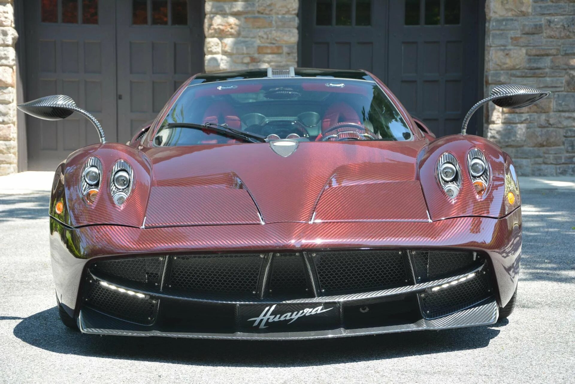 Паганини купить. Pagani Huayra. Pagani Huayra Price. Машина Пагани хуяра. Pagani Huayra фото.