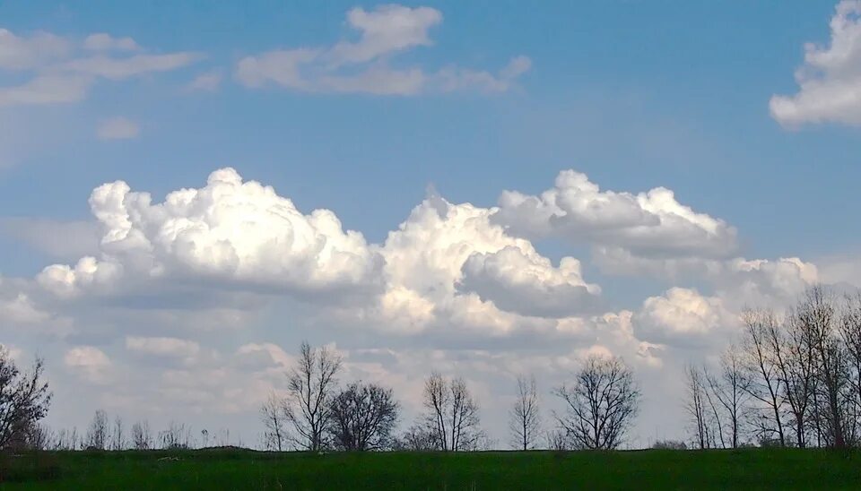 "Облака" (по небу плывут облака) группа "небо". Кудрявые облака. Тяжелые облака. В небе плыли облака и.