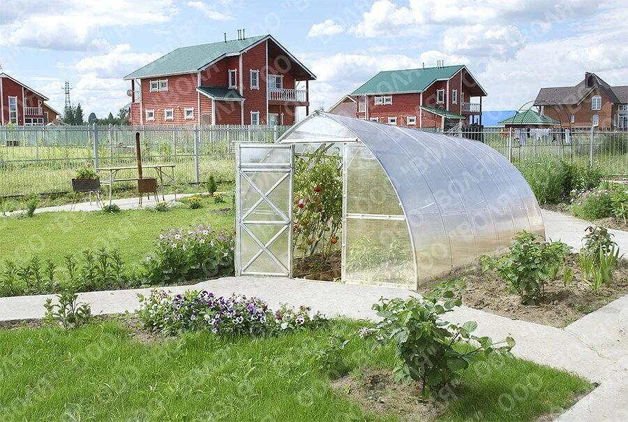 Пристенные теплицы купить в СПб от производителя с доставкой