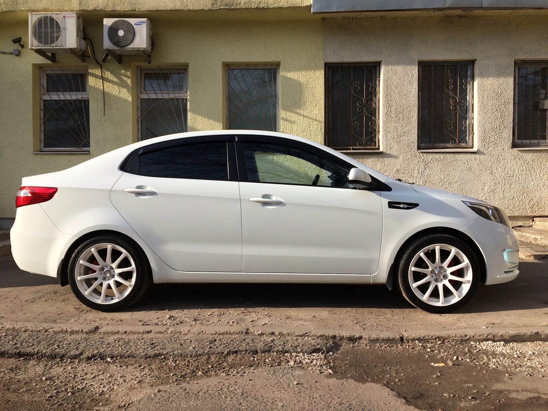 Kia Rio 4 r17. Kia Rio 3 r17. Kia Rio колеса r17. Kia Rio диски r17.