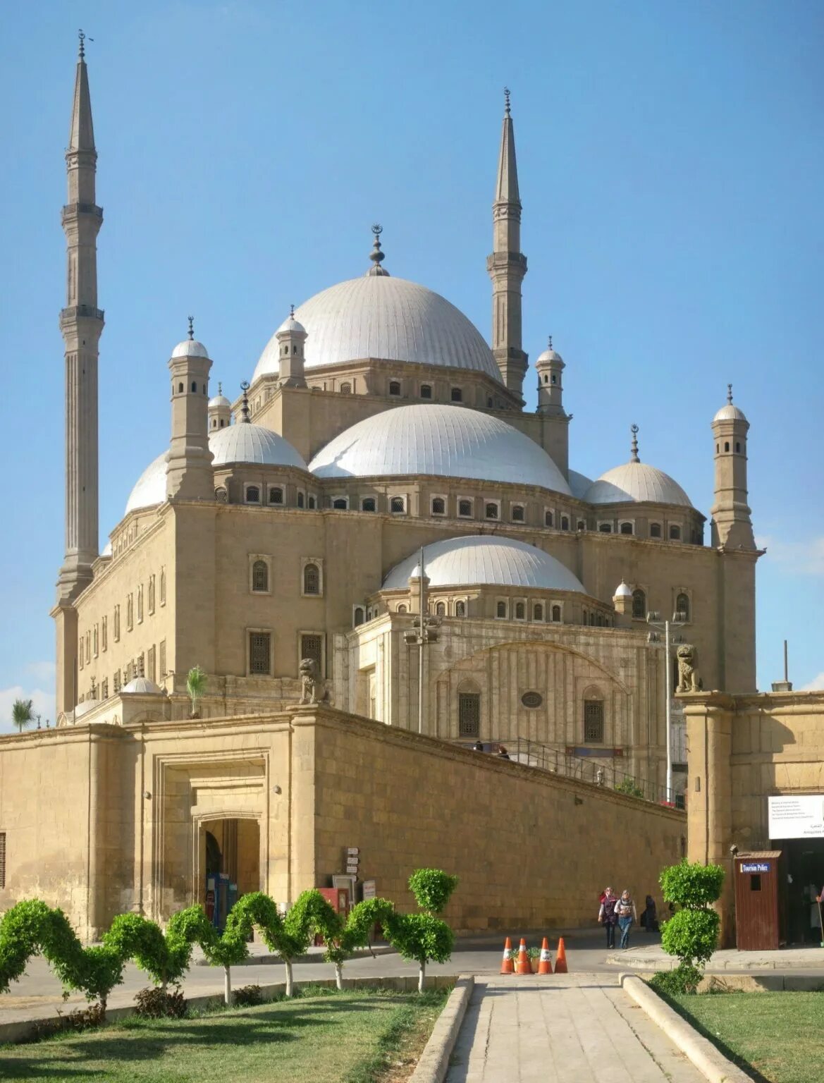 Самые известные мусульмане. Мечеть Канибей Каир. Каирская Цитадель Каир. Средневековая архитектура Каира.