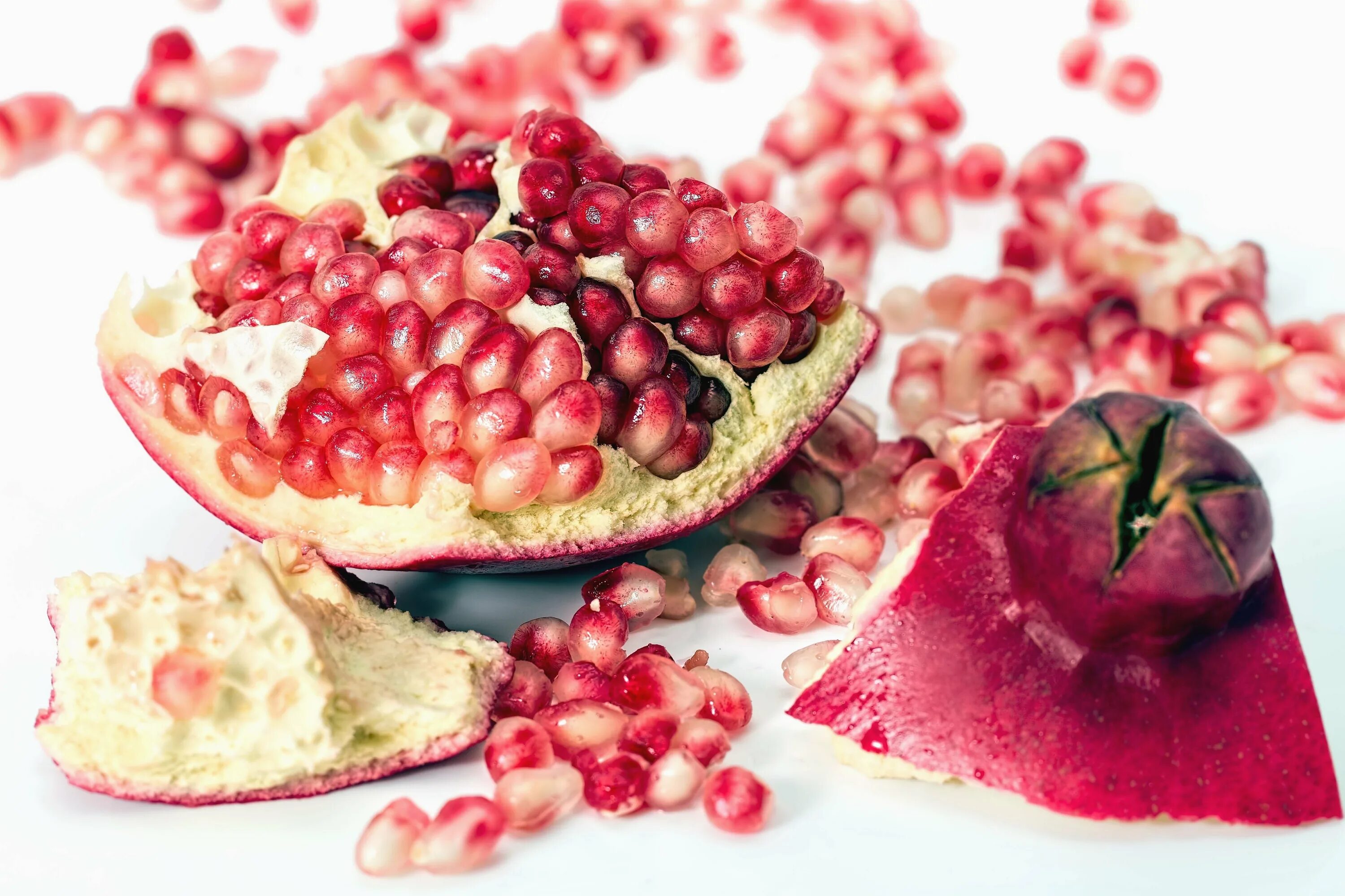 Гранат зерна. Гранатовые зерна. Гранат асаи. Гранат ачик анор. Гранат фото.