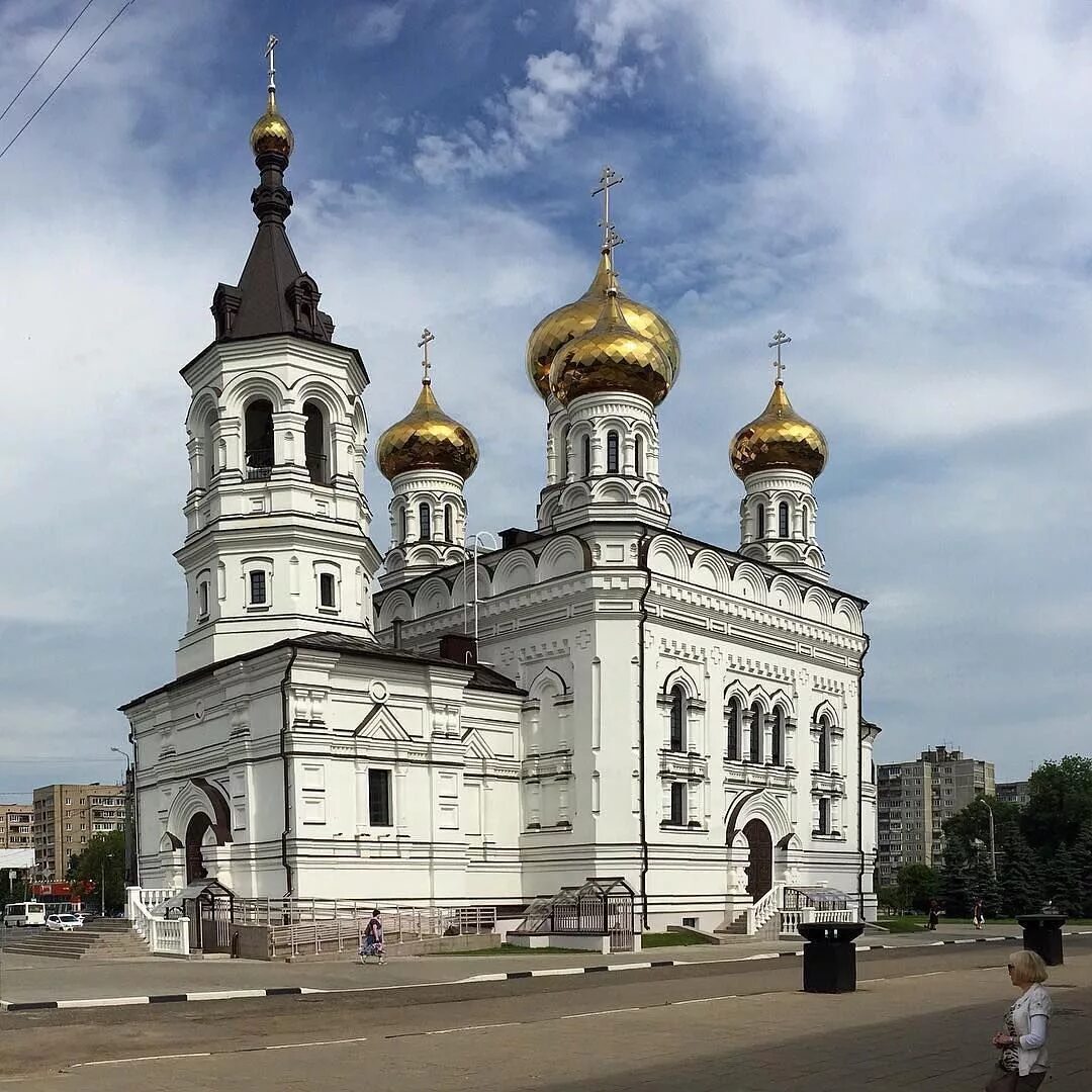 Тверь александро-невская церковь. Церковь на тверском проспекте. Церкви в твери. Храм спаса преображения в твери. Храмы твери спасо-преображенский собор тверь.