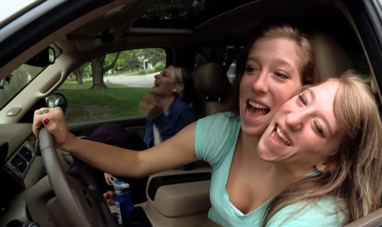 Ган мэйхэм flash игра. Картонная башка. Игра ган майхем 2. Игра картонная башка. Лифчик на голове прикол.