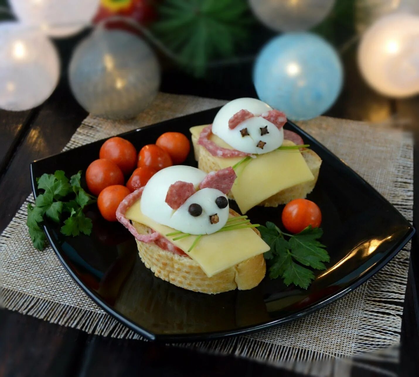 Красивые бутерброды. Бутерброды на детский стол. Закусочные бутерброды на праздничный стол. Новогодние блюда бутерброды. Бутербродов лет.