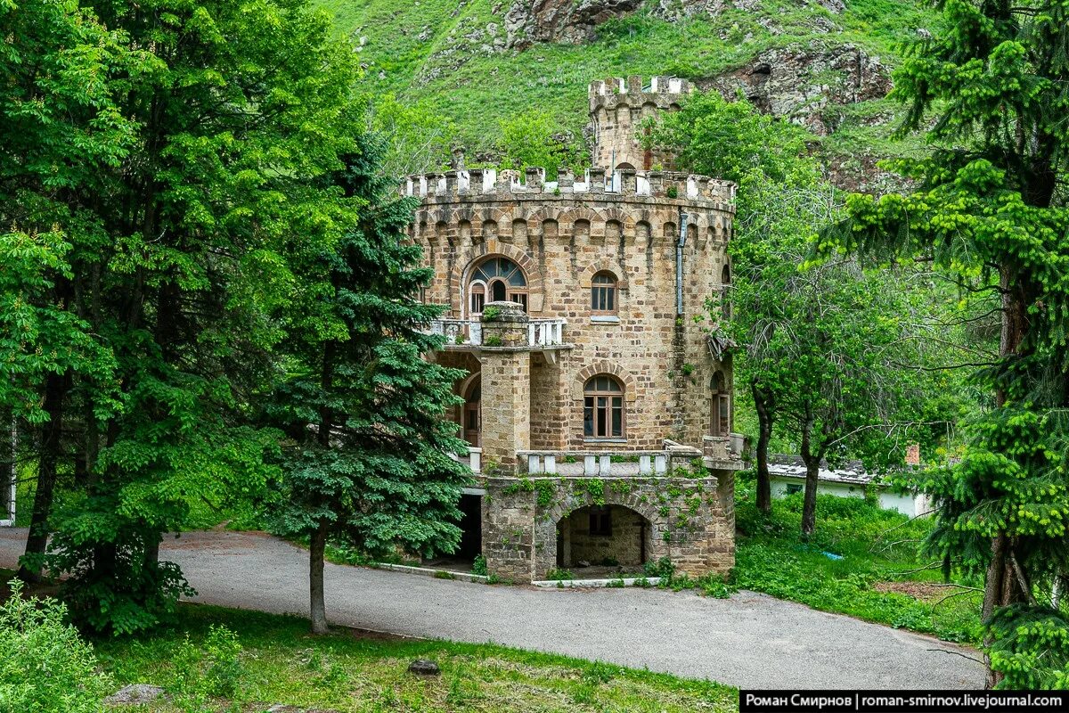 Нарзан кабардино балкария. Долина Нарзанов Кабардино-Балкария Кисловодск. Долина Нарзанов Кисловодск замок. Долина Нарзанов Кисловодск экскурсия. Река Хасаут Долина Нарзанов.