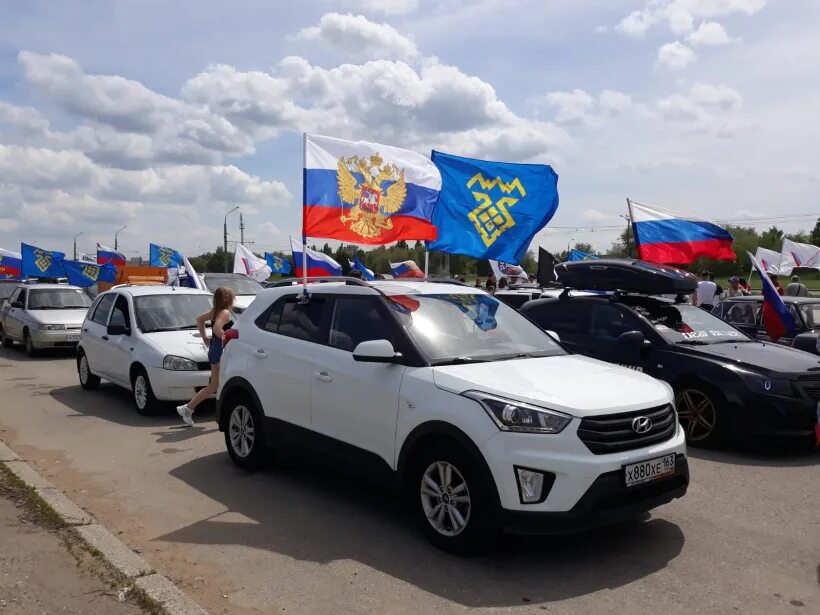 Автопробег Тольятти. Автопробег в честь дня России. Автопробег программа. Автопробег Тольятти 50 лет АВТОВАЗ.