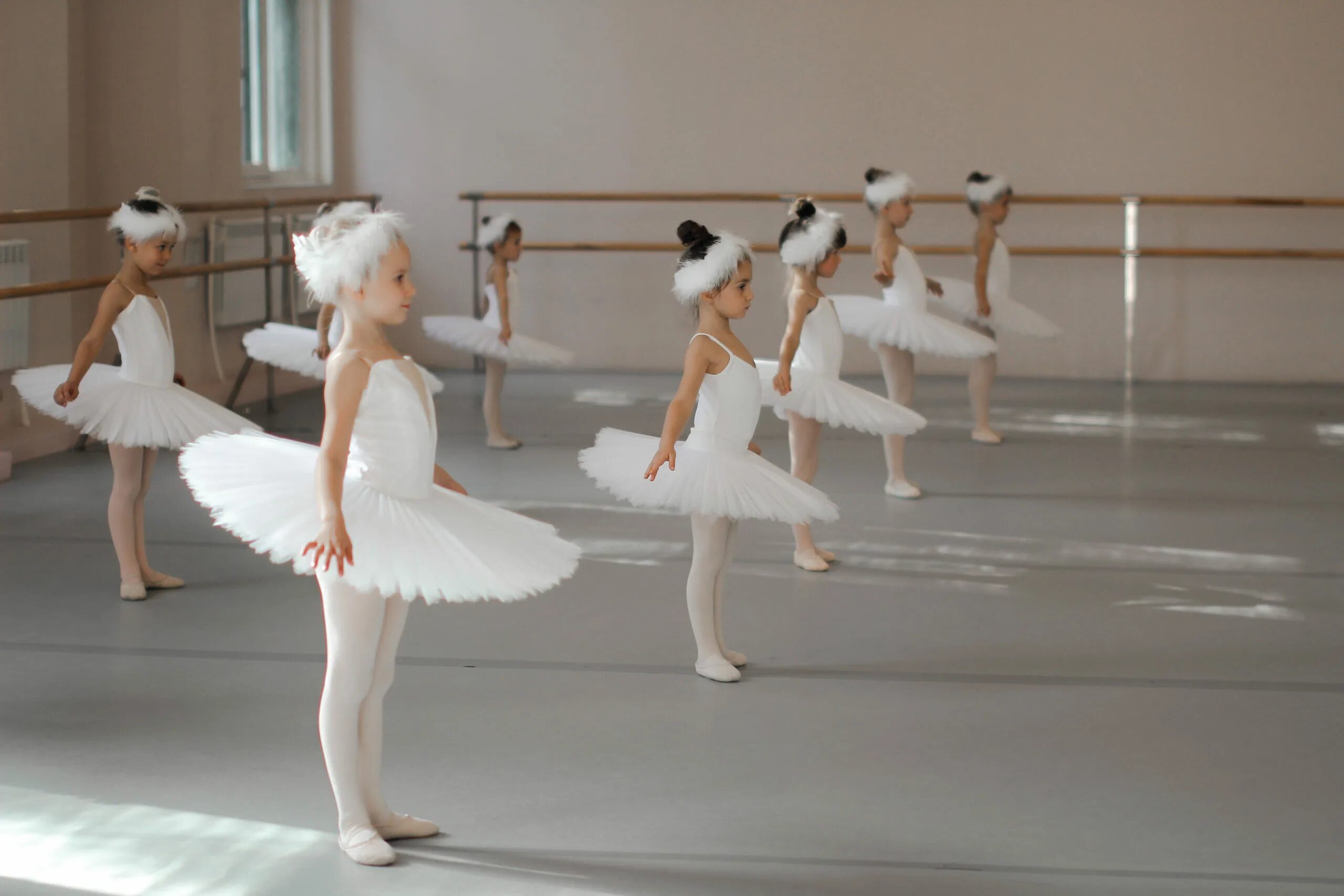 Сценография. Артисты большого театра балет хореографы. Международный конкурс артистов балета и хореографов. Балет баядерка ижевск. Балет кармина бурана тбилиси.