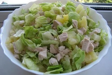 Салат с курицей листьями салата огурец