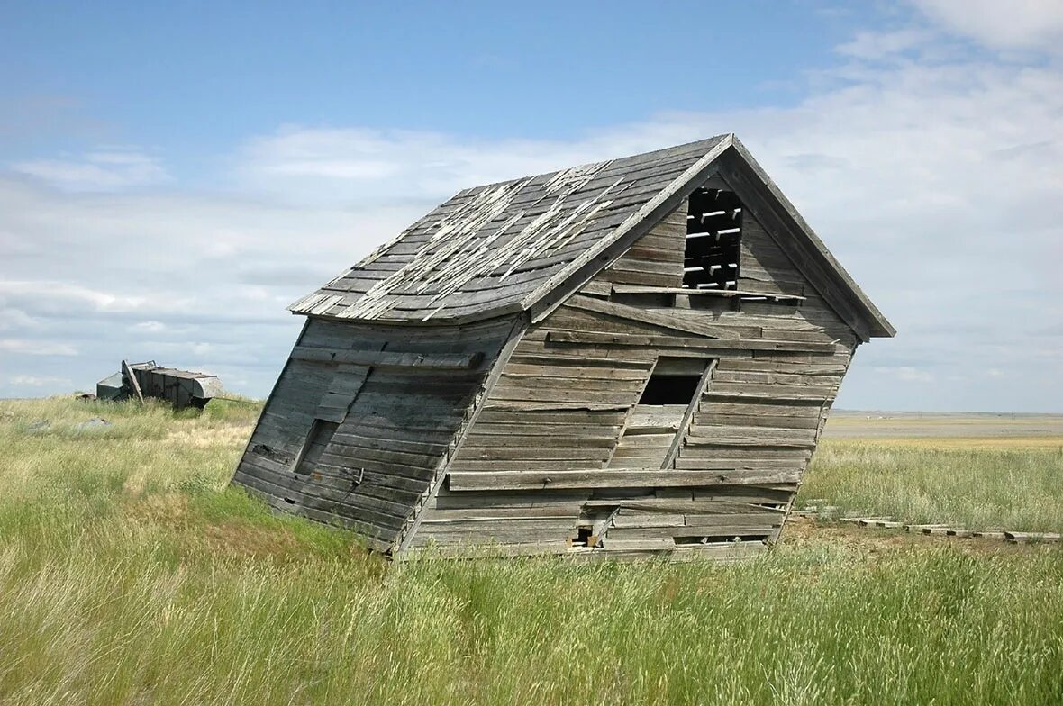 мунгуш сарай. старый сарай. старый дом. старый деревянный сарай. старый сарай.