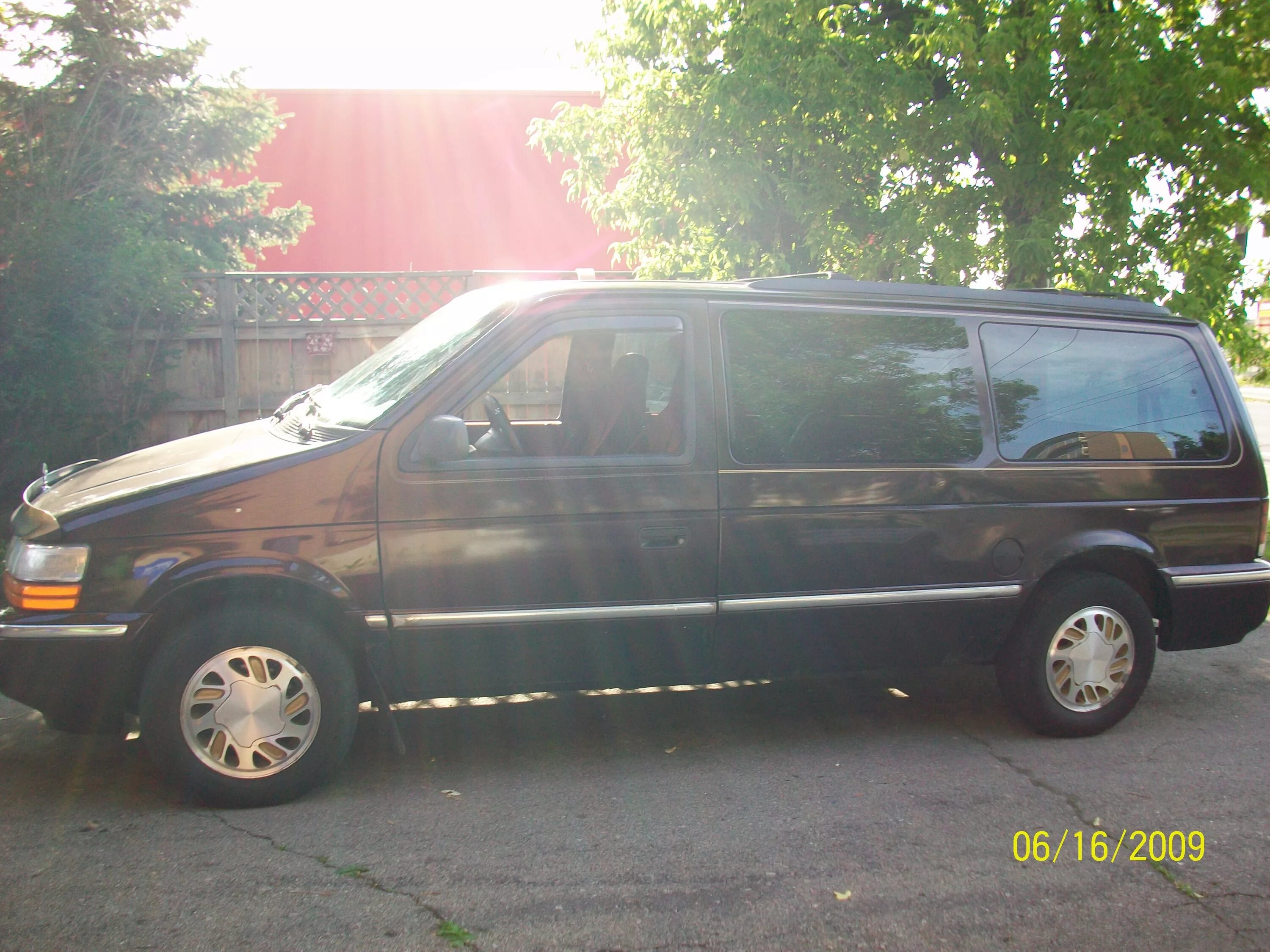 Караван 9. Крайслер Вояджер 1992. Plymouth Grand Voyager, 1992. Передняя балка Плимут Вояджер 1992. Плимут Вояджер 99 путешествие.